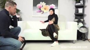 Muslim Woman Wants Photos From A Horny Photographer